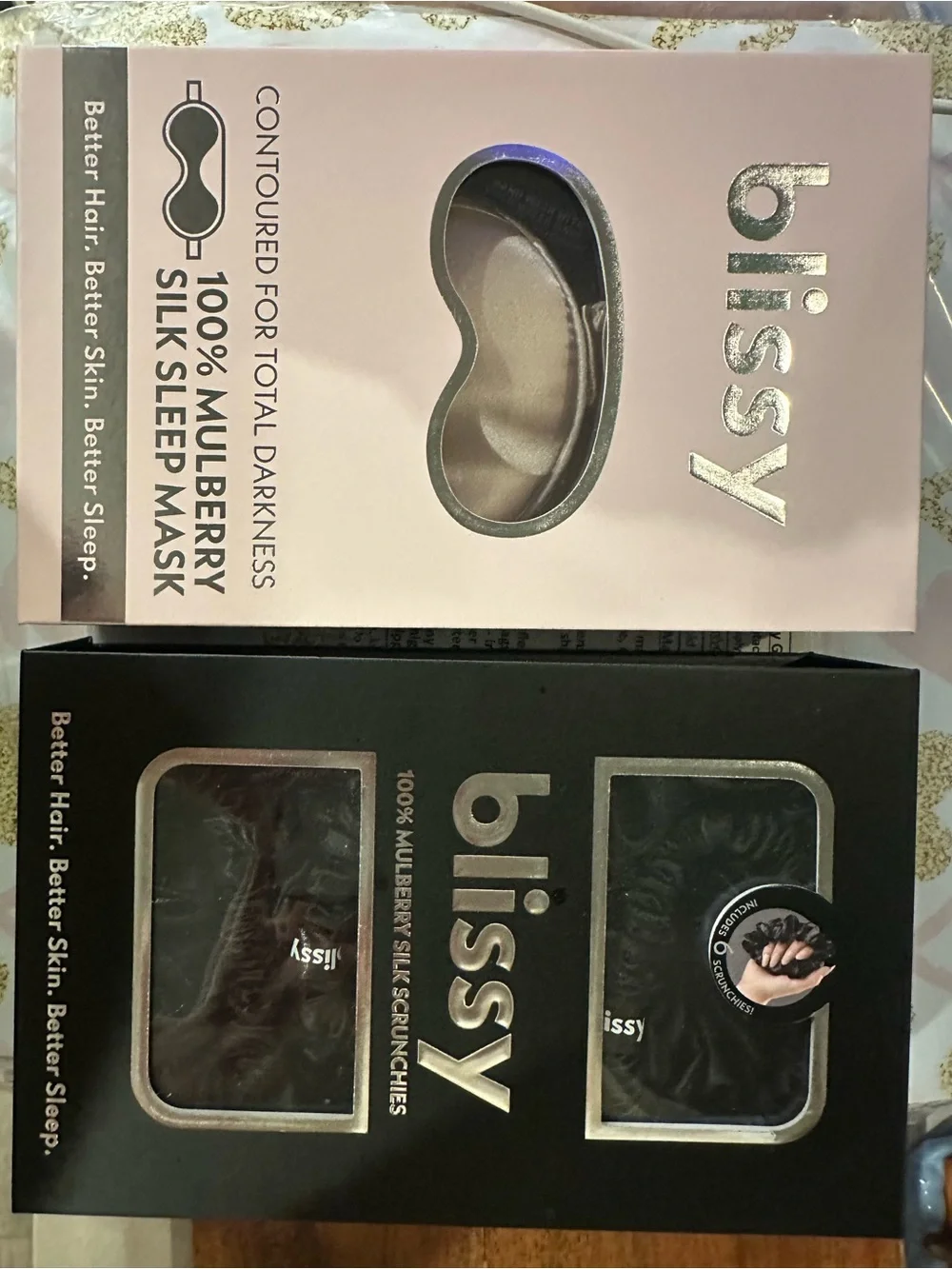 Blissy 100% Mulberry Silk Sleep Mask in Light Pink and 6pc scrunchie set